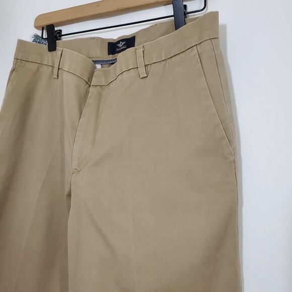 Dockers | 32 x 34 Straight Fit Medium Tan Khaki Pants - Picture 3 of 7